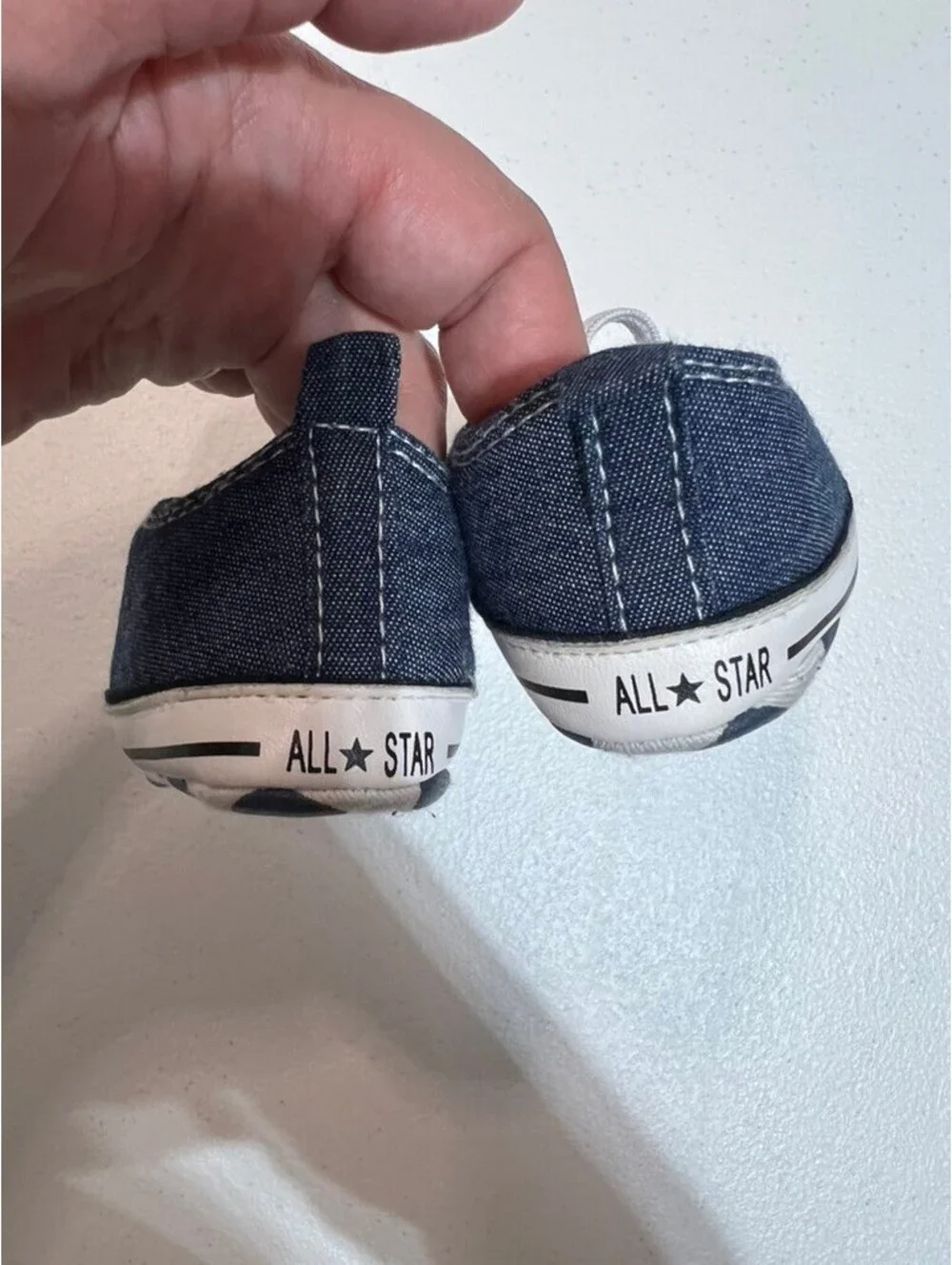 Converse All Star Chuck Taylor infant crib shoe - size 1 blue jean/navy blue